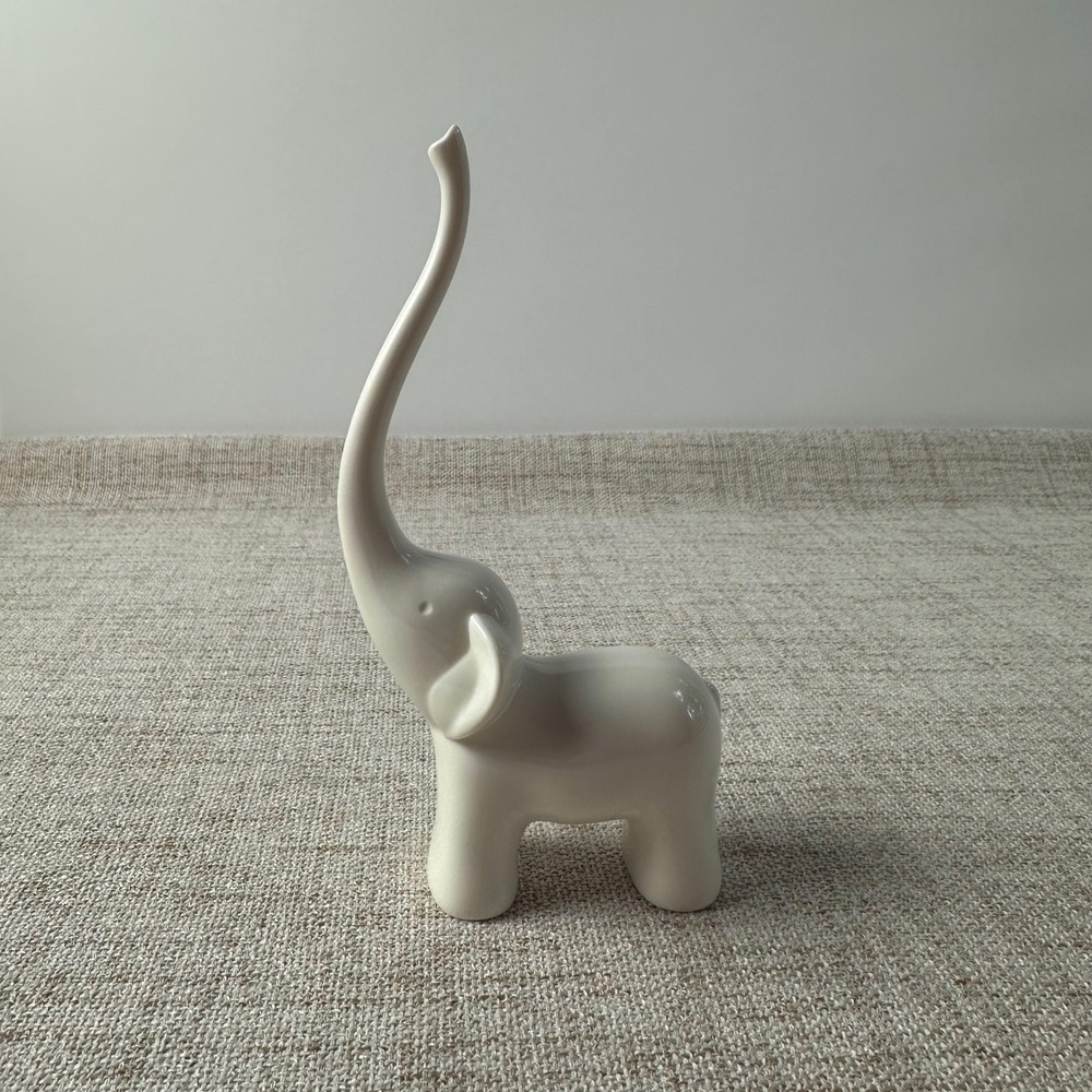 White Ceramic Elephant Figurine – Minimalist Mid-Century Style